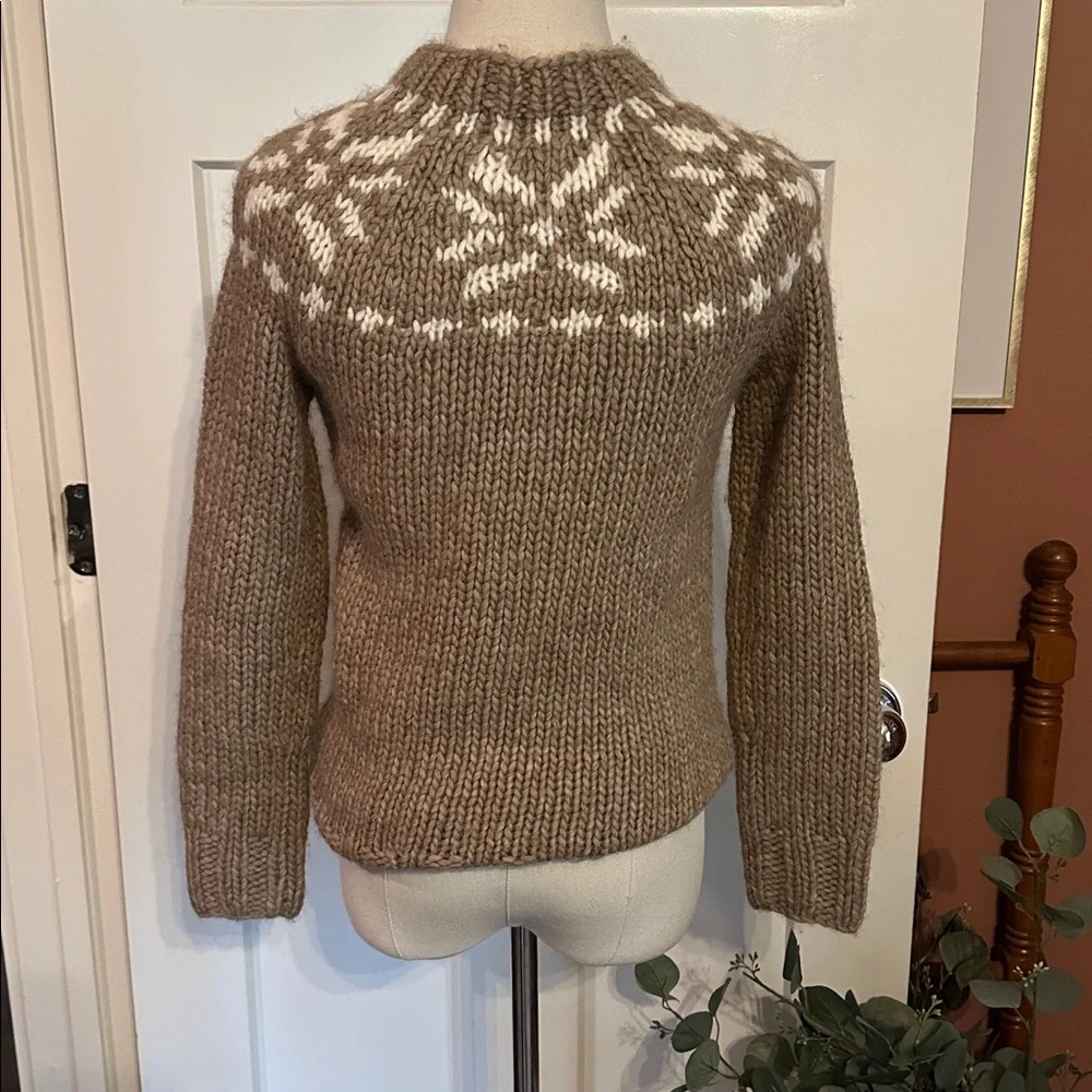 J. Crew Hand Knit women’s XS Beige Tan and Ivory Fair Isle Alpaca blend Sweater
